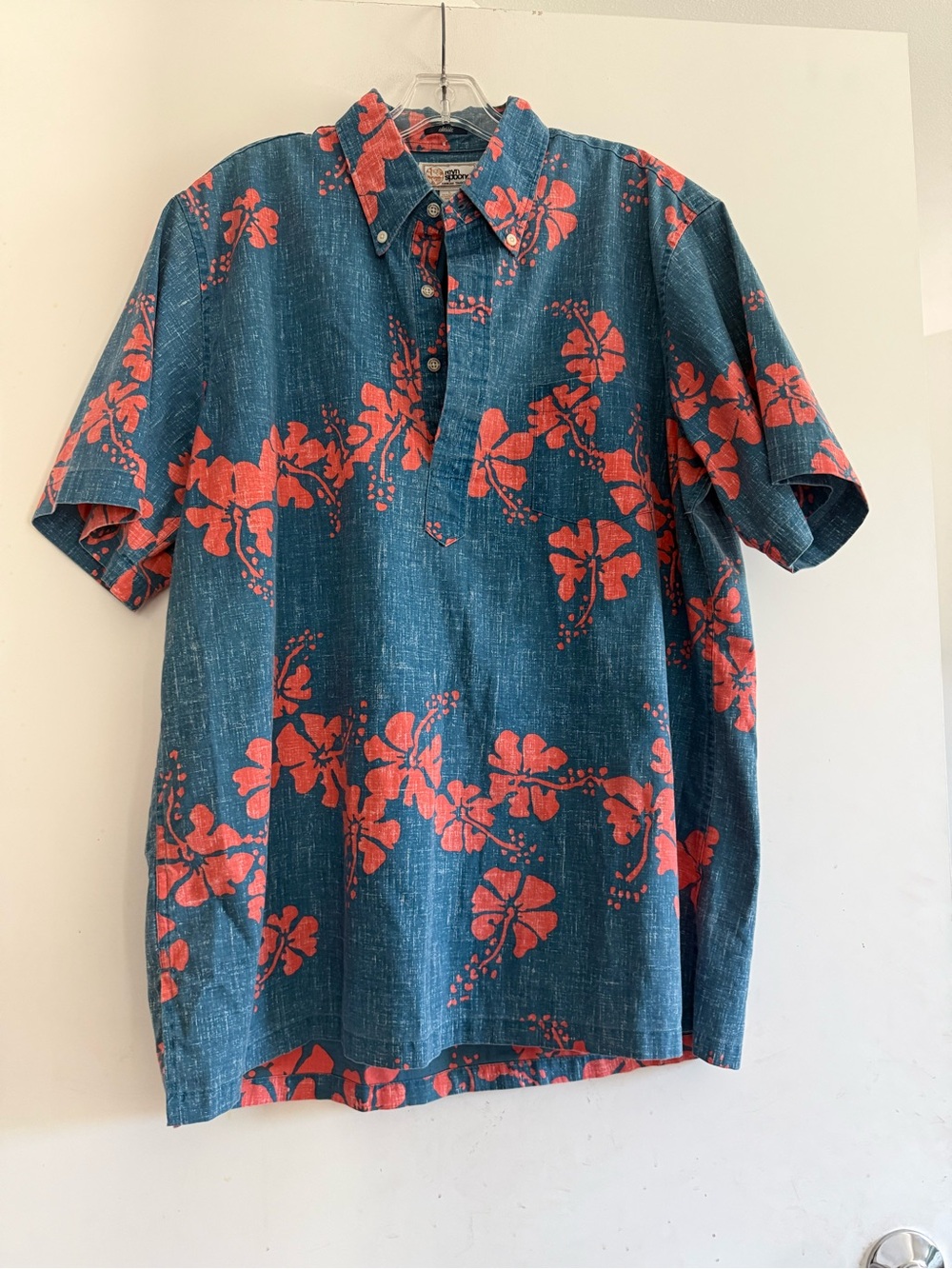 Reyn Spooner Popover 50th State Flower 4 Button Reverse Print Size L